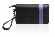 Pochette da uomo in vera pelle nera con riga airy blu